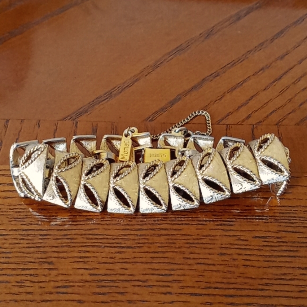 Monet Gold Tone Bracelet Vintage